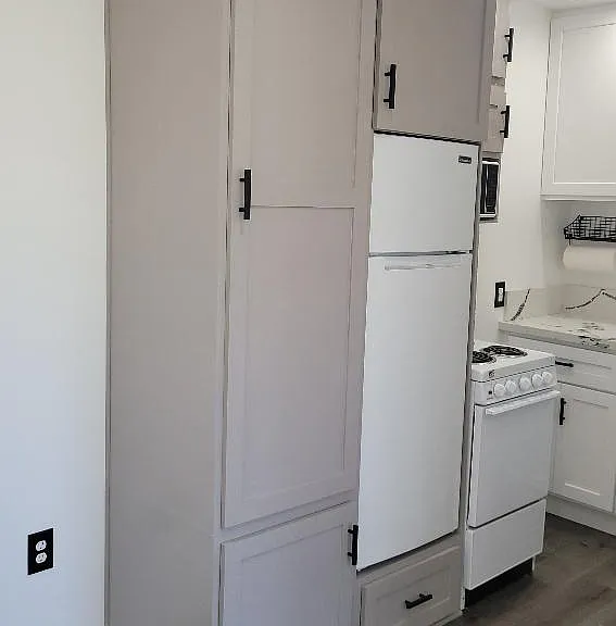 701 W 42nd St #1/2 — Photo 11