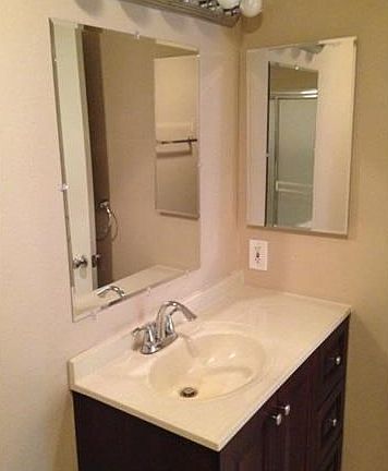 4th image of 817 W 232nd St Unit B
