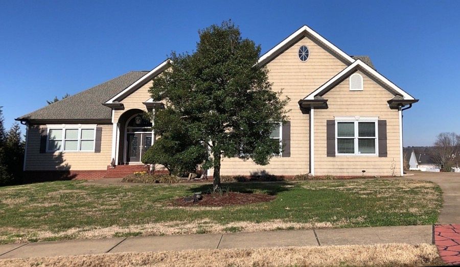 1st image of 219 Blue Heron Dr