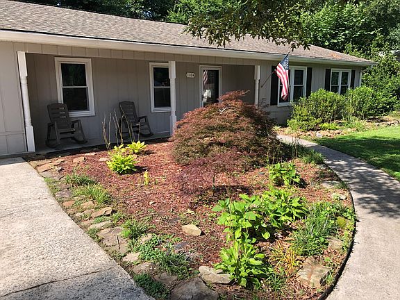 4th image of 1104 Washington Ave