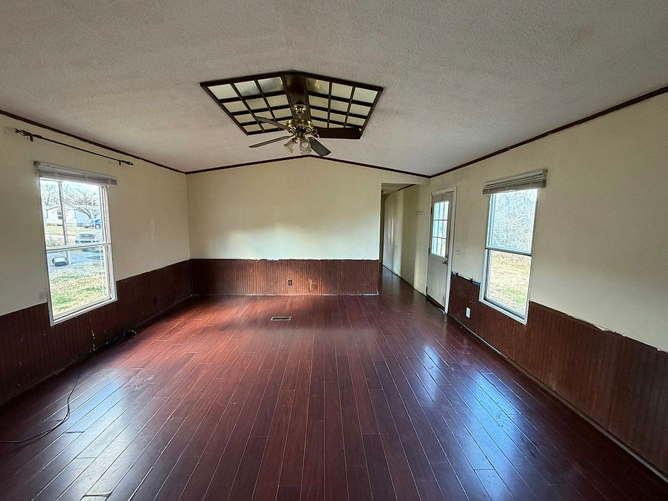 1st image of 300 Sequoyah Dr NE #82