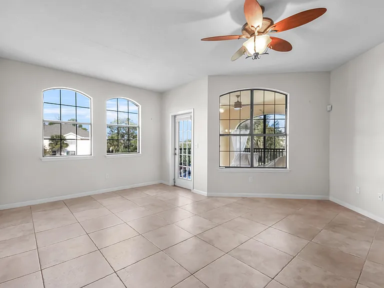 2221 Vista Cove Rd — Photo 11