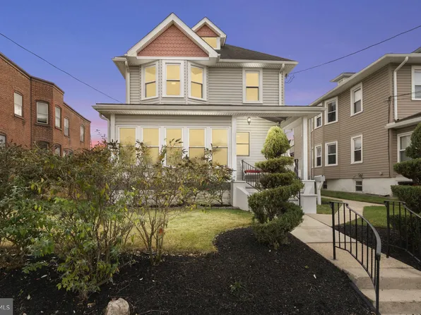 934 12th Ave, Prospect Park, PA 19076