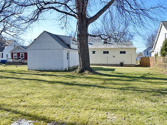 5th image of 902 Skinner Ave