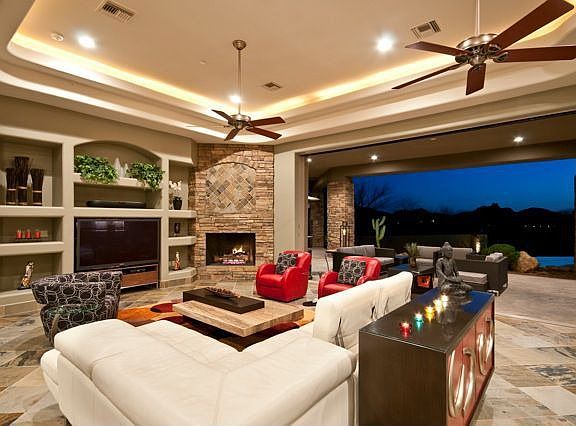 GREAT ROOM W/POCKET DOORS