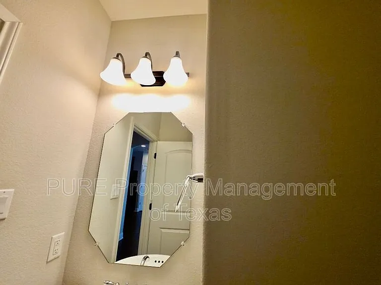 205 Methodius Dr — Photo 29