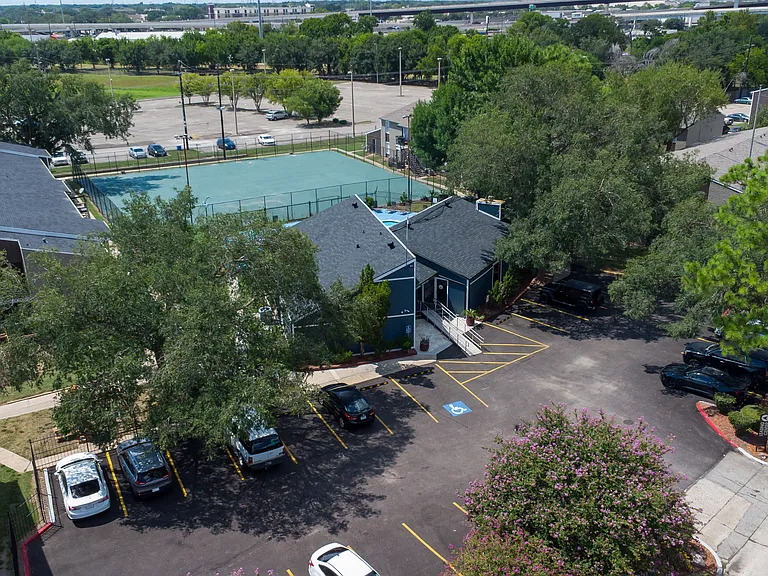 Buena Villa Apartments — Photo 7