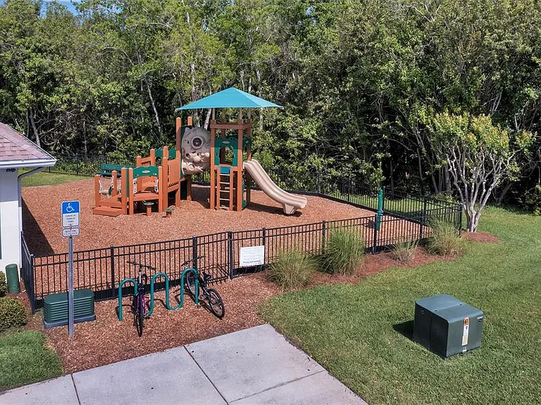 1002 Belvoir Dr — Photo 65
