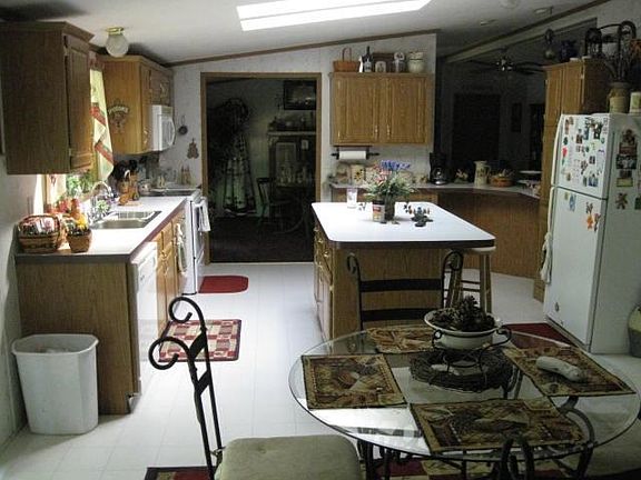 3rd image of 5015 N Palomino Dr