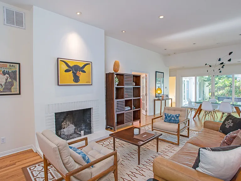 4641 Belclaire Ave — Photo 4