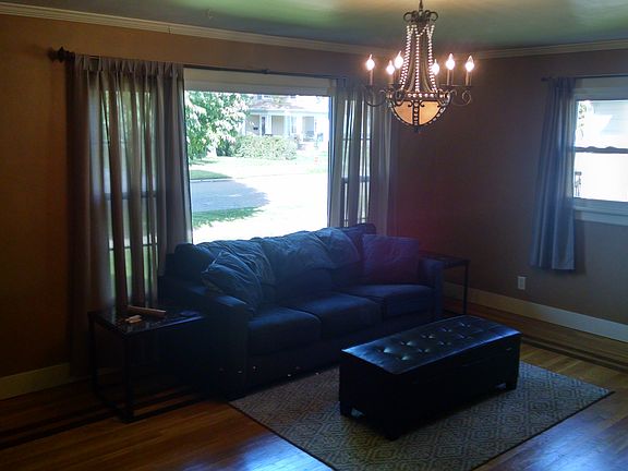 4th image of 1221 W Park Ave