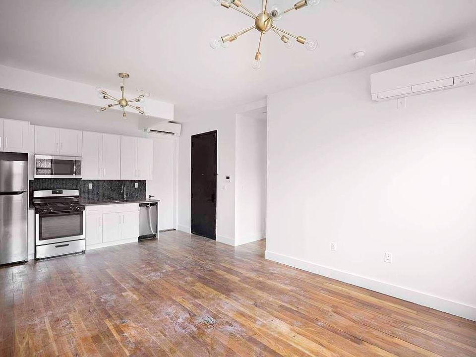 1st image of 10 W 122nd St Floor 4