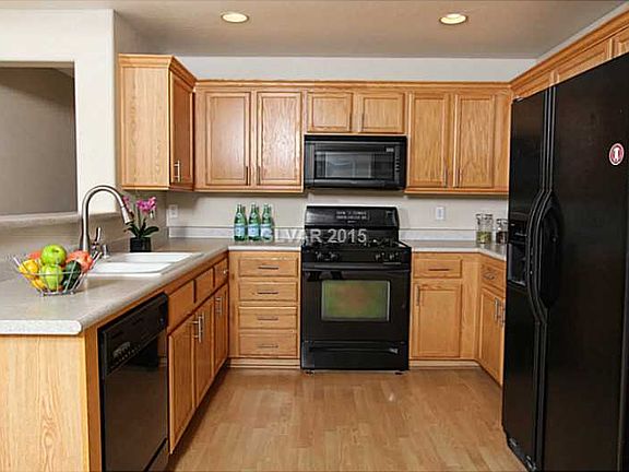 5th image of 958 Coronado Peak Ave