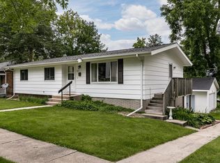 107 2nd St NE, Mount Vernon, IA 52314