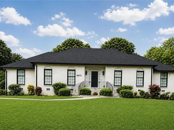 8671 Lake Forrest Dr, Douglasville, GA 30134