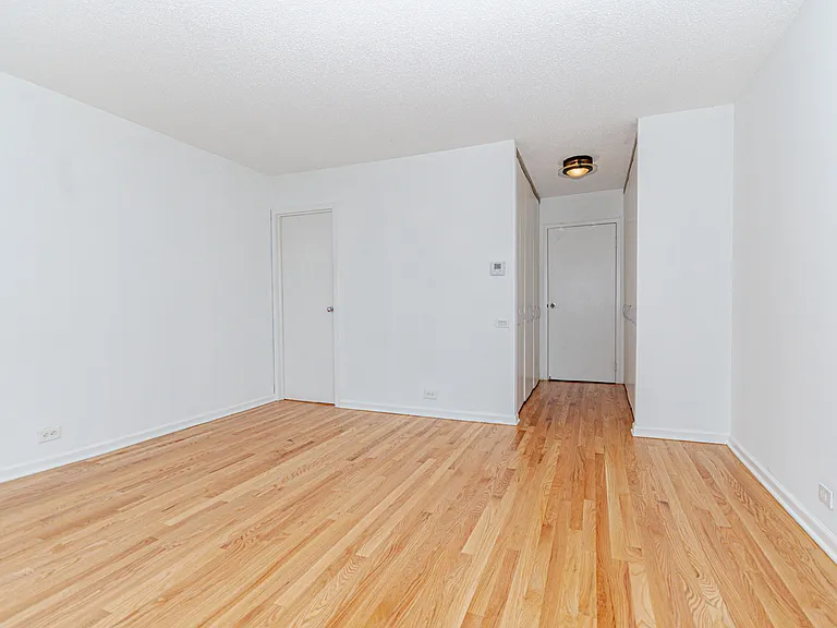 4170 N Marine Dr #13A — Photo 10