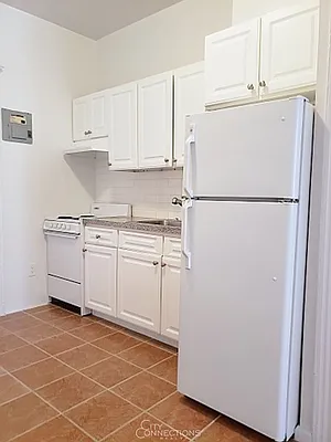 Rented by City Connections Realty | media 16