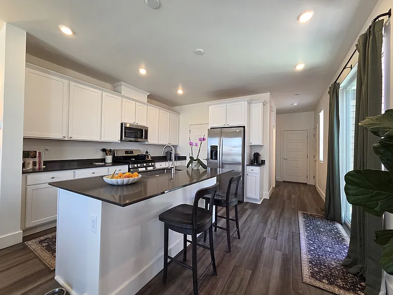 4819 Harvest Pkwy — Photo 6