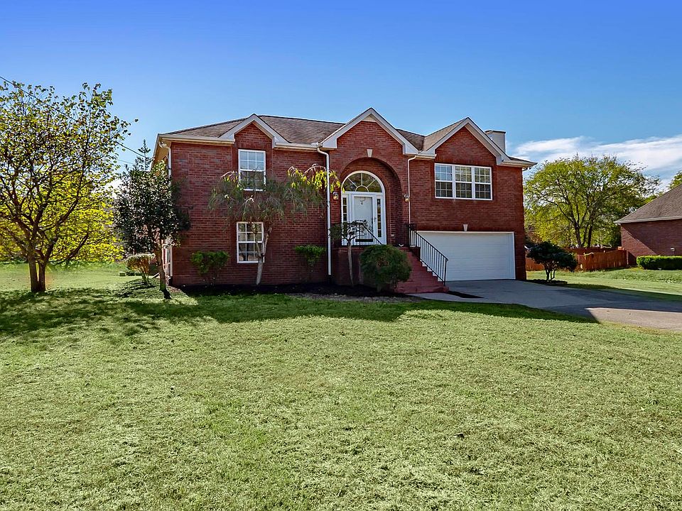 1st image of 401 Briarwood Ln