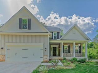 1728 Valley Brook Ct, Clemmons, NC 27012