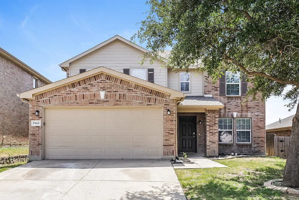 4 bed, 2.5 bath, 2648 sqft, $3,560 — Photo 1