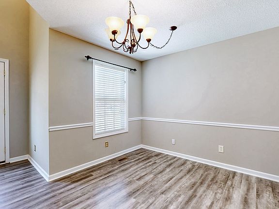 3rd image of 2474 Elkmont Dr