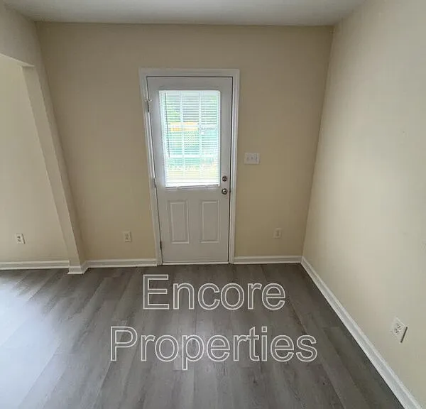 444 Anna St — Photo 10