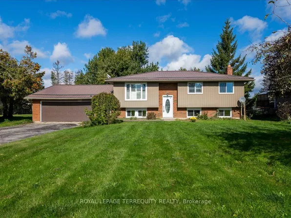 1092 Old Barrie Rd W, Oro Medonte, ON L3V 0K3
