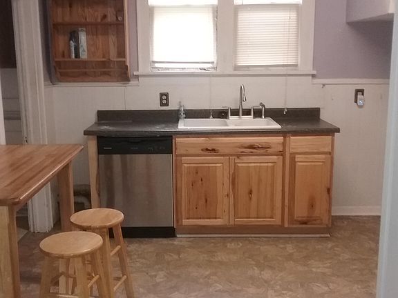 3rd image of 1509 Ingalls St