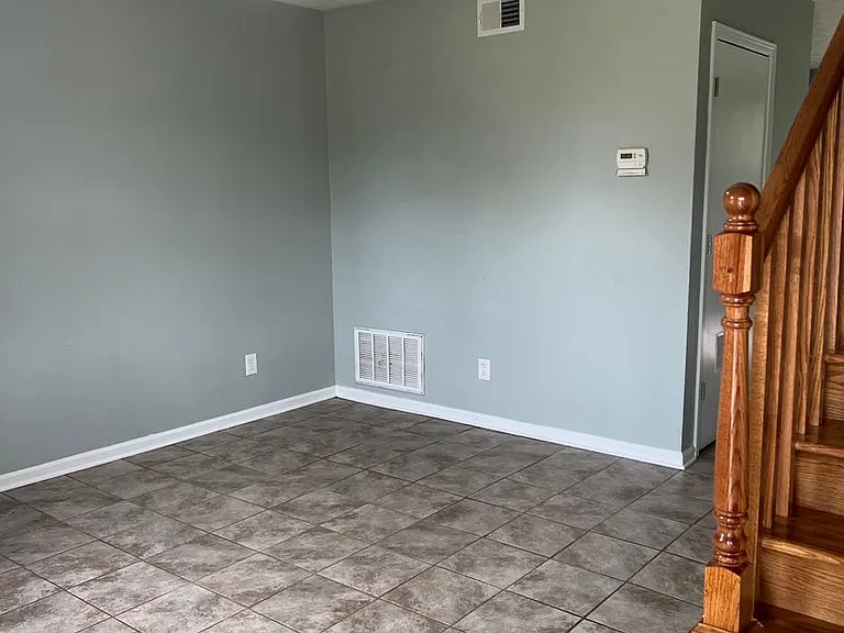 59 Evergreen Ln — Photo 3