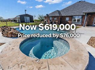 2320 Harvest Moon Ln, Sanger, TX 76266