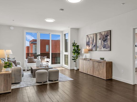 2nd image of 555 Innes Ave #313