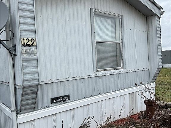 2nd image of 129 Tracy Dr