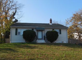 21 Dale Pl, Neptune, NJ 07753