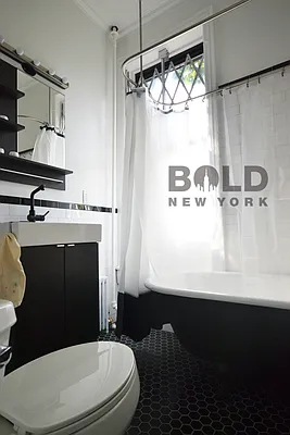 Rented by Bold New York | media 14
