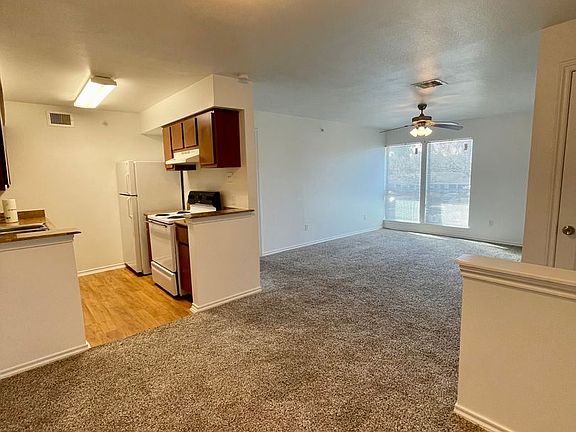 2nd image of 11900 Barwood Bend Dr #251