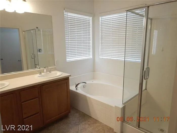 711 Taliput Palm Pl — Photo 19