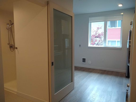 3rd image of 6921 Roosevelt Way NE #117