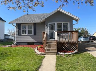908 E Anson St, Marshalltown, IA 50158