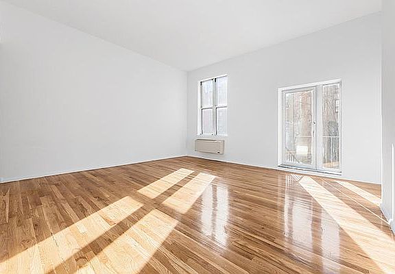 2nd image of 358 W 30th St APT 2B