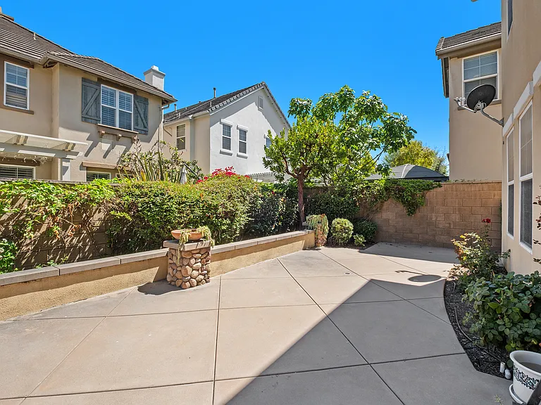 16618 Honeybee Dr — Photo 38