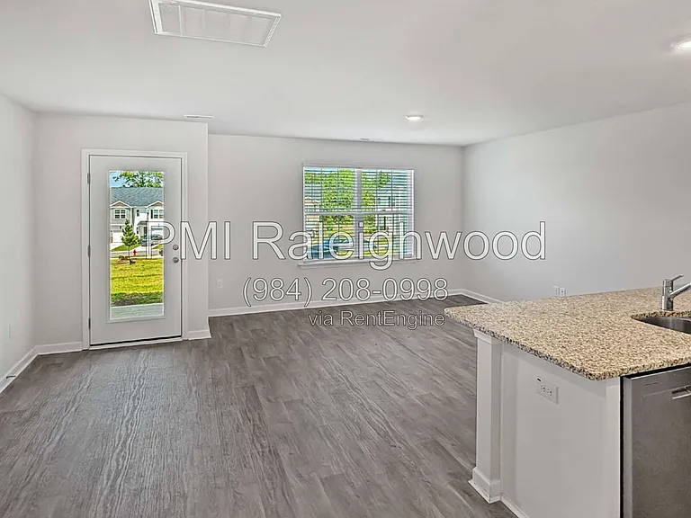 3307 Alibird Ln — Photo 5