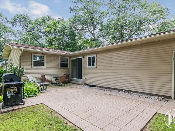 5th image of 15160 Deremo St