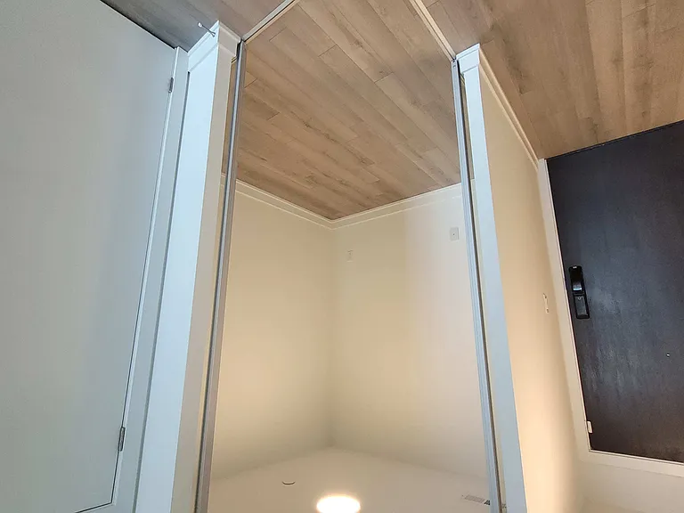 1005 Dundas St E #230 — Photo 6