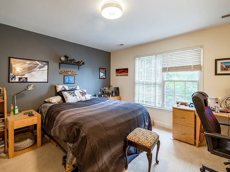1115 Amanda Dr — Photo 18