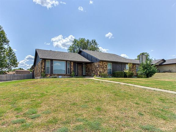 2nd image of 9724 Kent Dr
