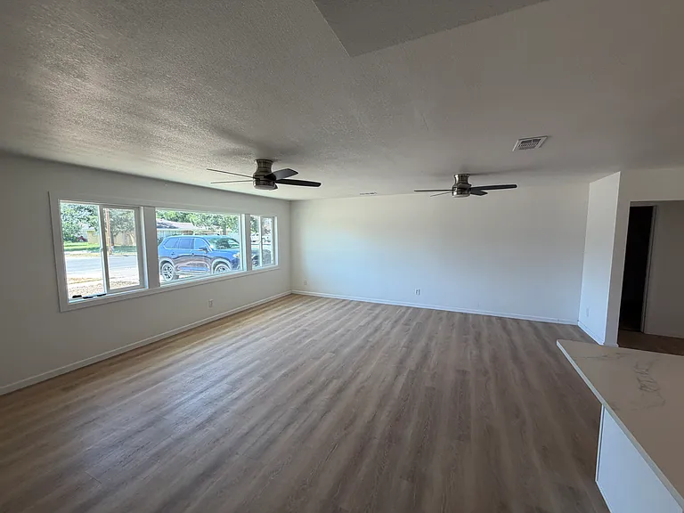 1717 S Washington Ave — Photo 9