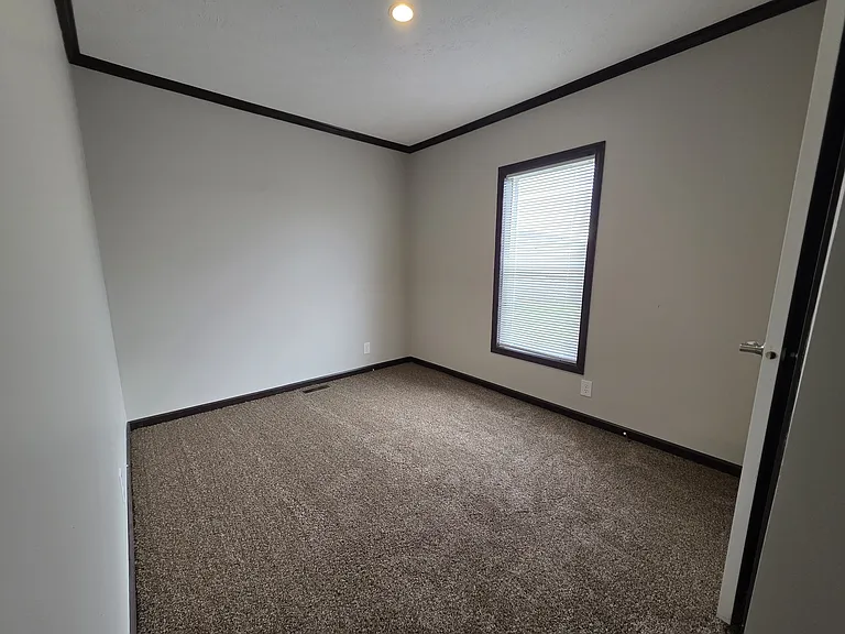 Pineview Estates — Photo 31
