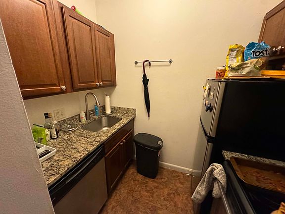 4th image of 23 Cortes St APT 4
