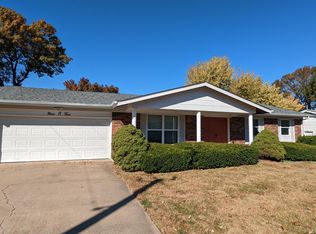 905 Norwich Dr, Saint Charles, MO 63301